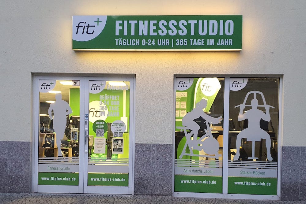 fitplus_Bad_Duerrenberg_Eingang